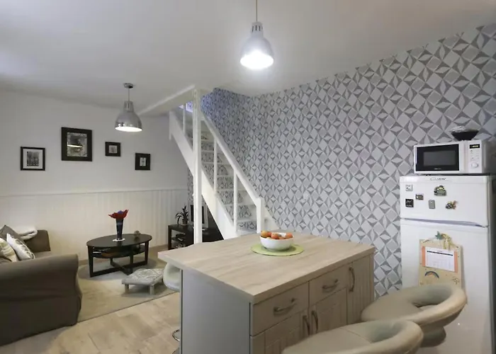 Apartamento Small House In Belleville Paris