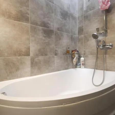 Small House In Belleville * Paris