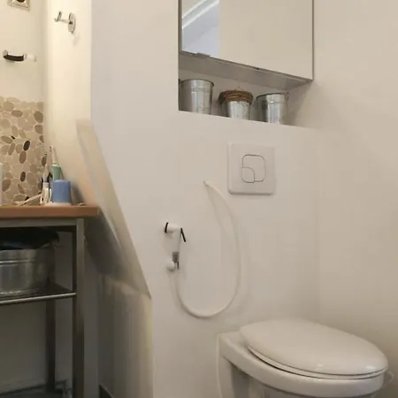 Small House In Belleville